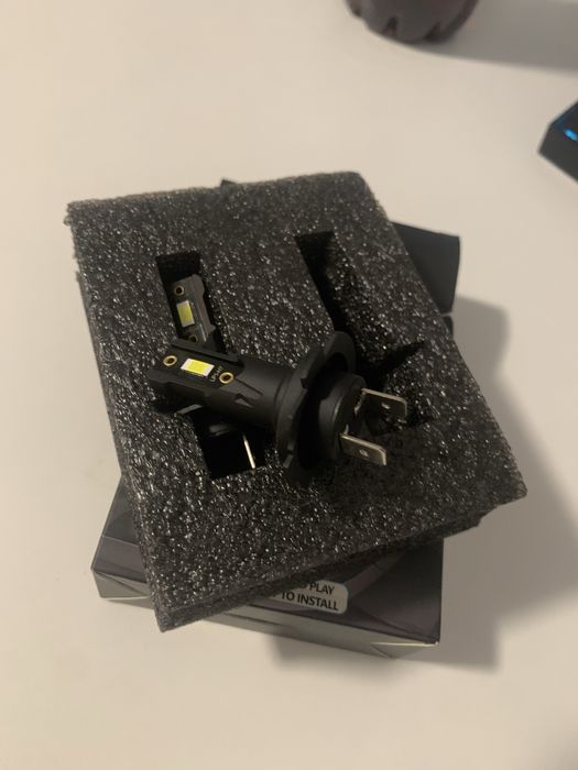 Becuri LED H7 22000lm 6000K Canbus Lumină Albă Premium Sigilat