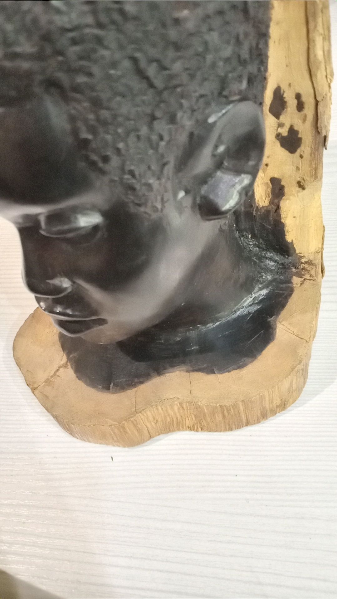 Скульптура голова мужчины череое дерево эбен