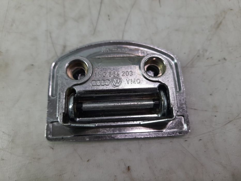 Maner portbagaj 1K0864203 Audi A8 D4/4H [2010 - 2014] 4.2 tdi CDSB