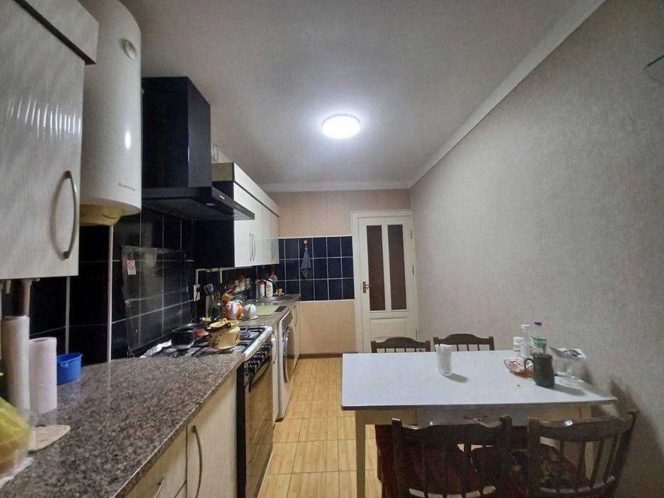 Mikrarayon hududida 3xonali kvartira sotiladi