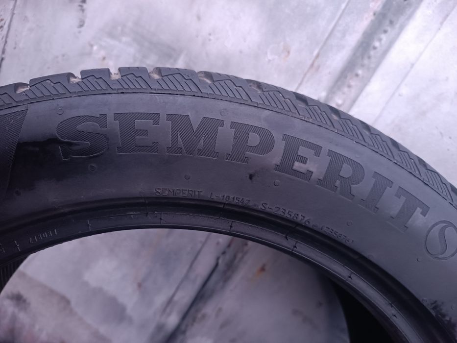 225/50/17 Semperit