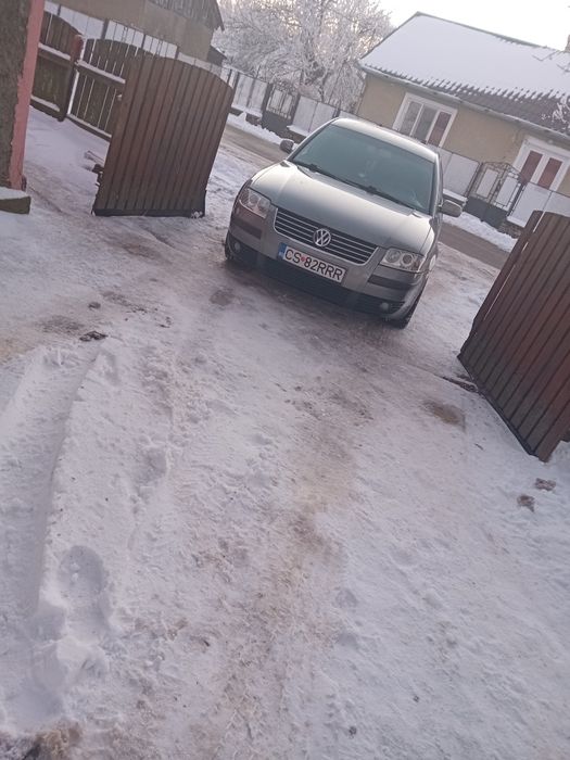 Vând vw passat b5 1.9 Tdi mașina