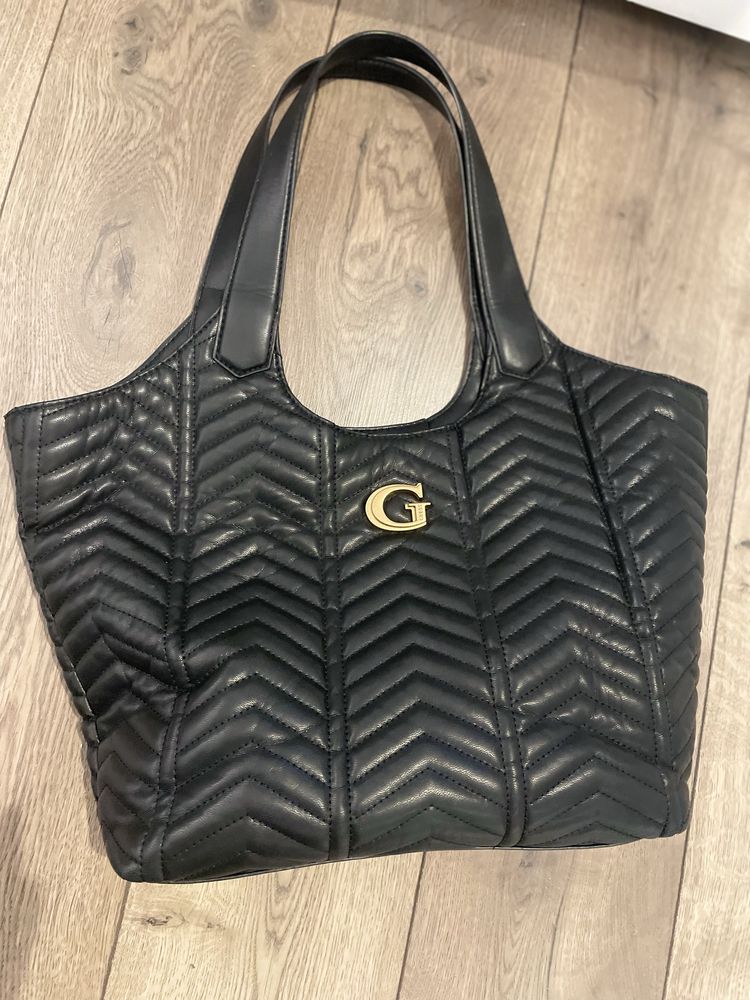 Дамска чанта Guess