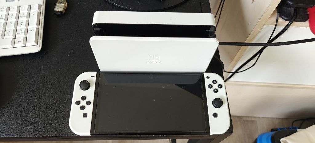 Nintendo switch OLED alb merge perfect