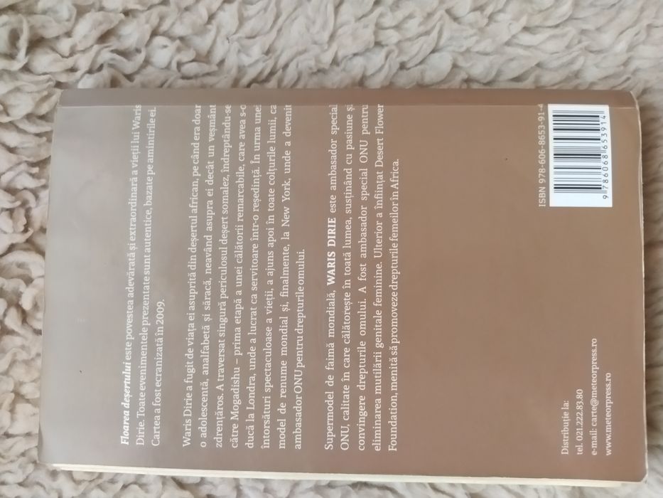 Cartea floarea desertului