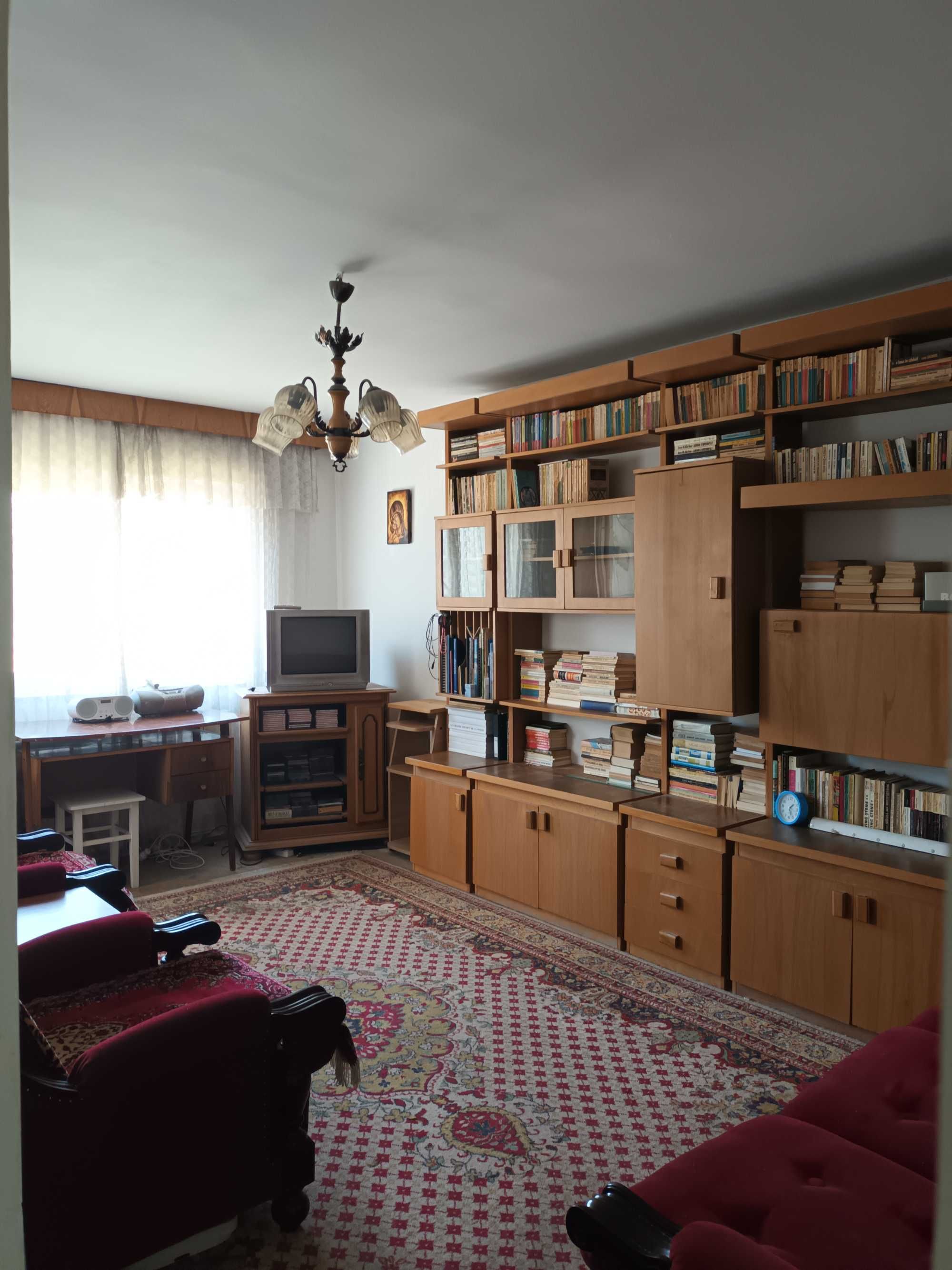 Apartament 2 camere ultracentral Campina