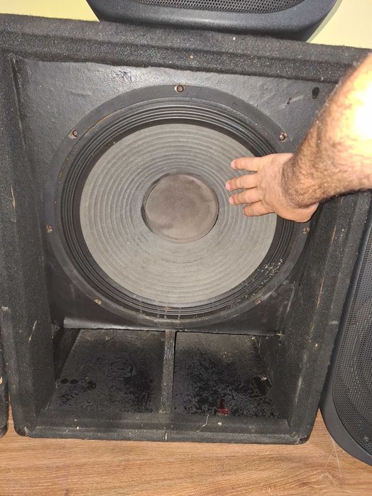 vând sistem de sonorizare complet sau separat