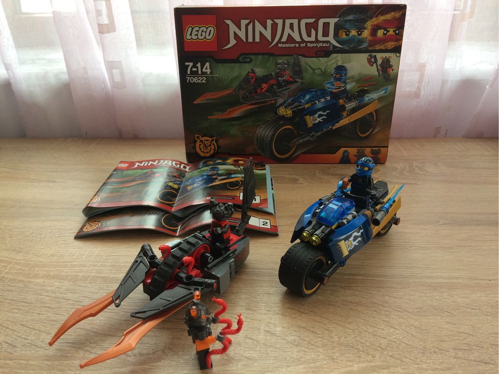 Lego ninjago motocicleta fulger a lui jay