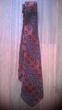 Vând cravată bărbătească, roșie cu model