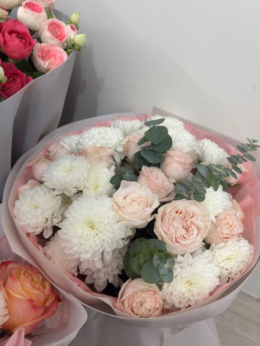 цветы свежие в 12 ночи поздравили 19 ноября