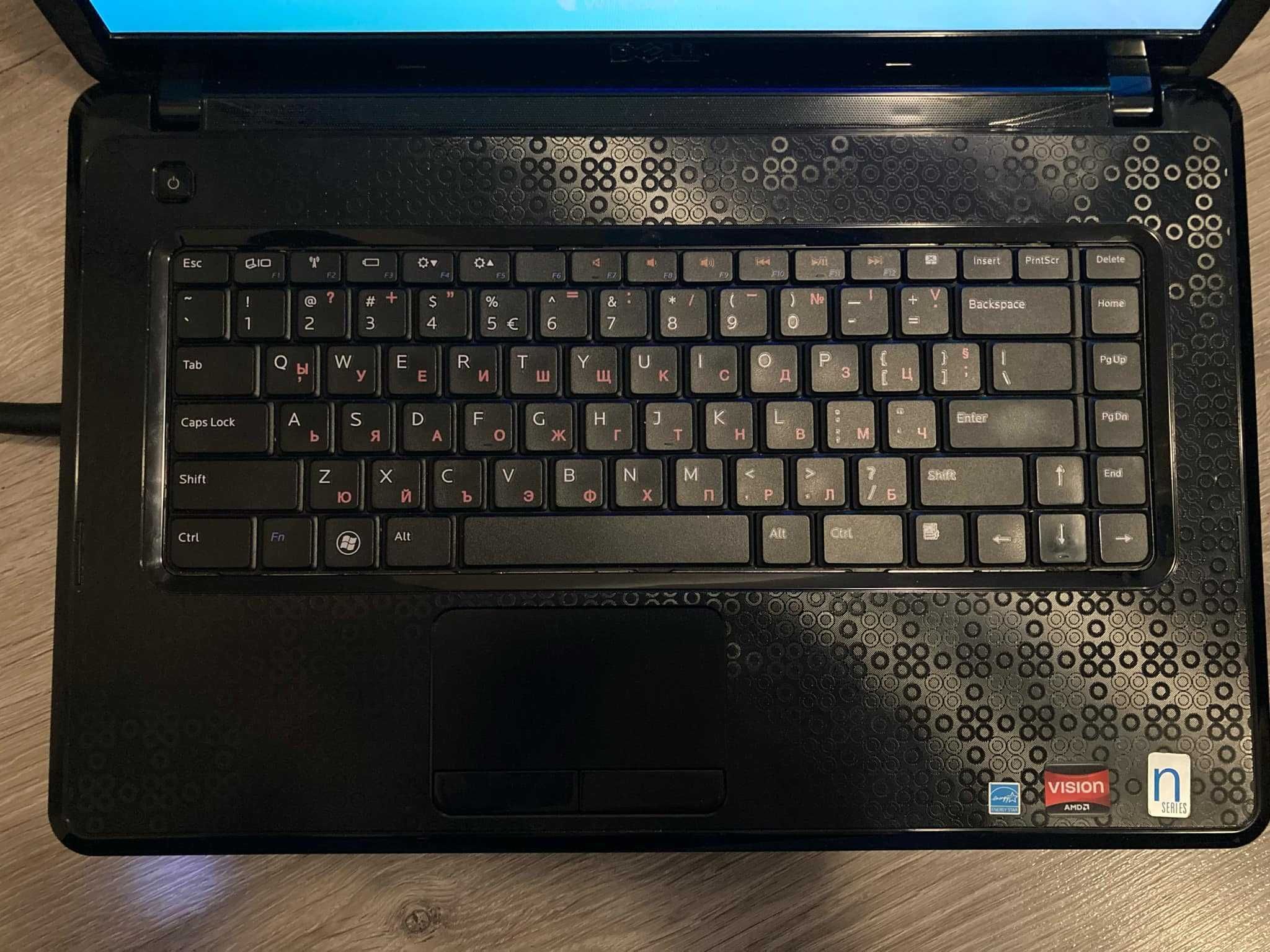 Лаптоп Dell Inspiron