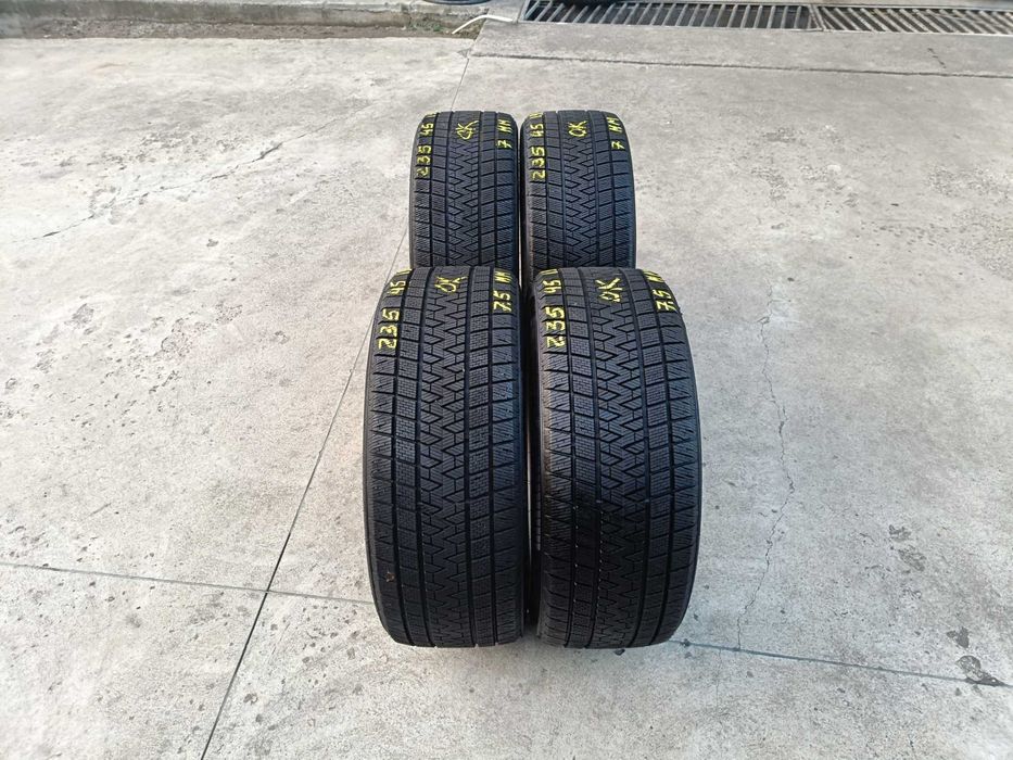 Set 4 anvelope de iarna 235 45 19 gripmax winter profil 7,5 mm