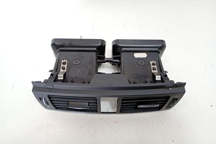 Grila ventialtie centrala 5931002 5931001 Mercedes-Benz C-Class W204/