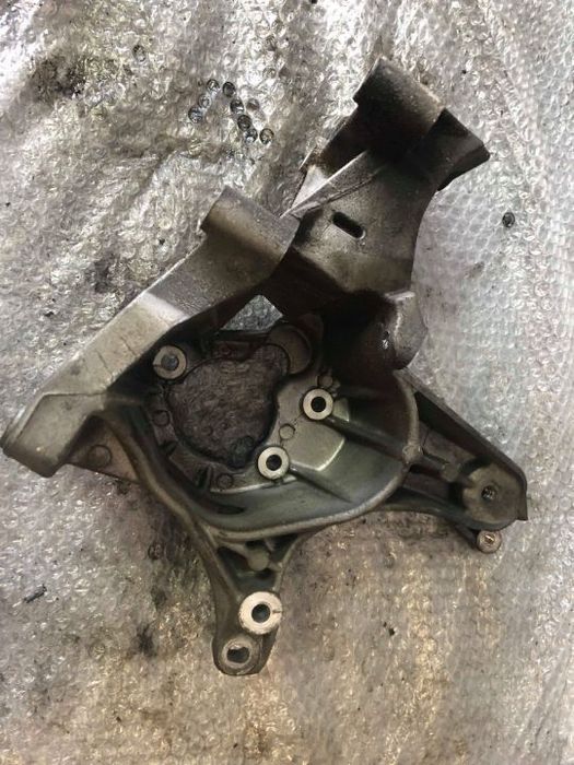 suport accesorii 1.9 tdci renault scenic 2 megane 2