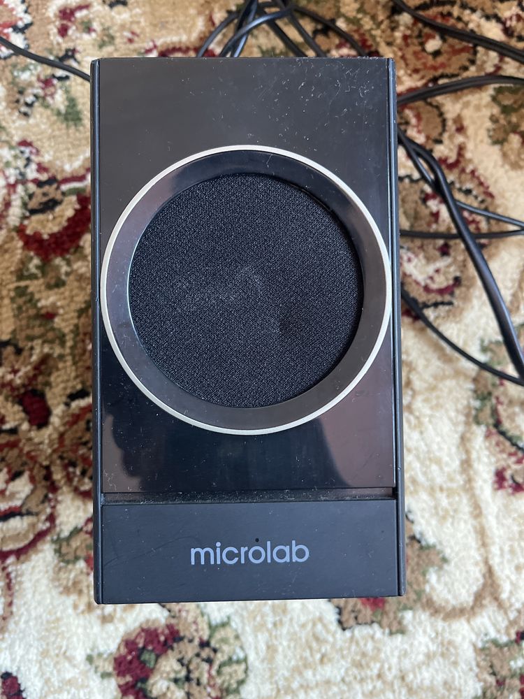 продам колонки microlab