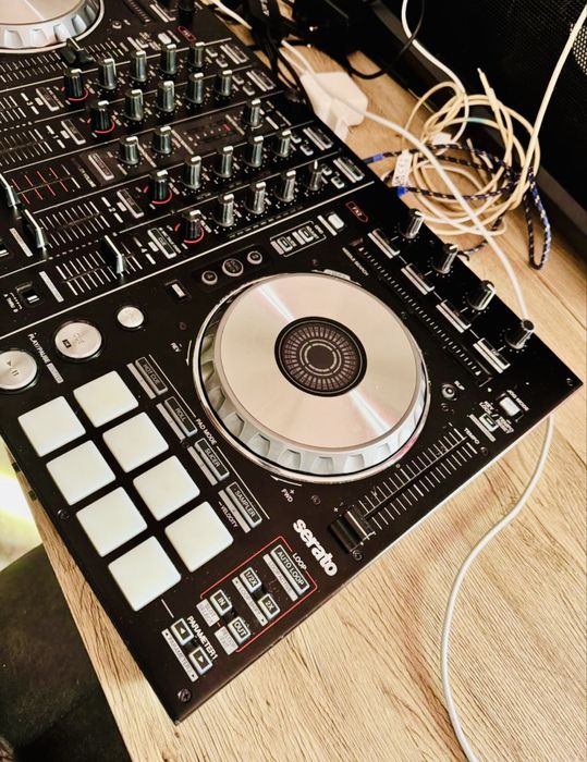 Pioneer DDJ-SX, Consola Profesionala DJ, perfecta pentru evenimente