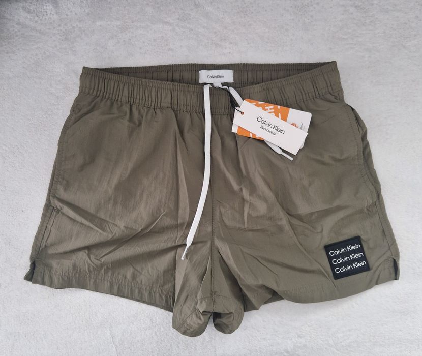 Pantaloni scurti (short)