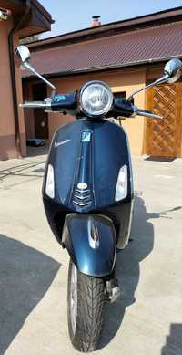 Vespa Scooter Piaggio