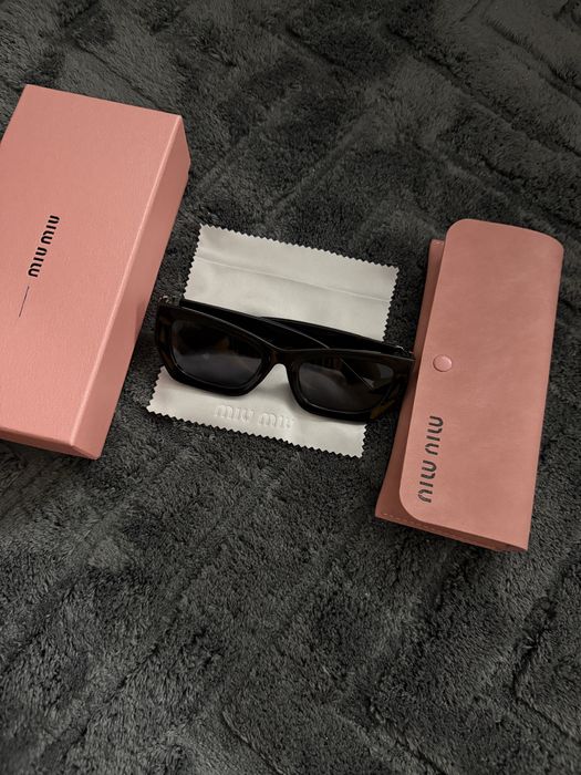 Ochelari de soare Miu Miu