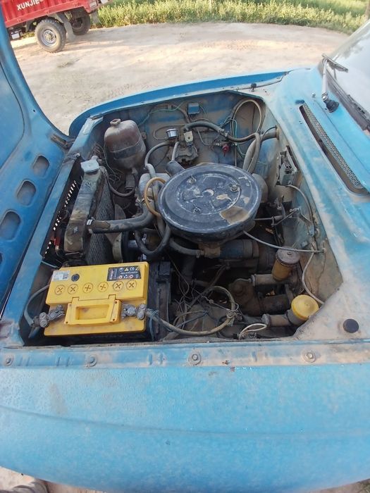 Furgon moshina sotiladi