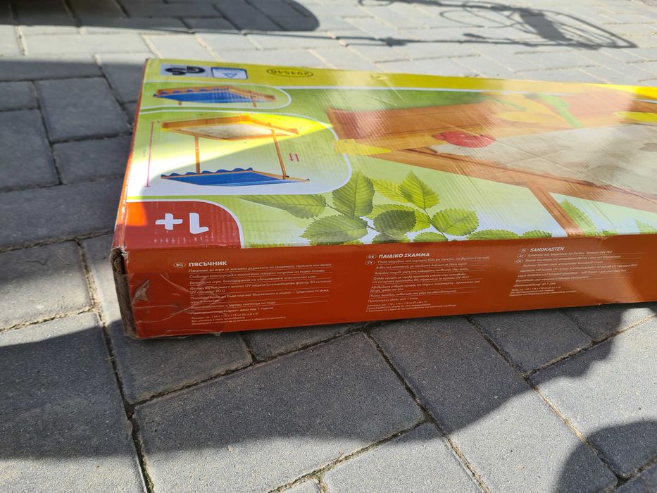 Spatiu de joaca/lada nisip cu acoperis pentru copii nou