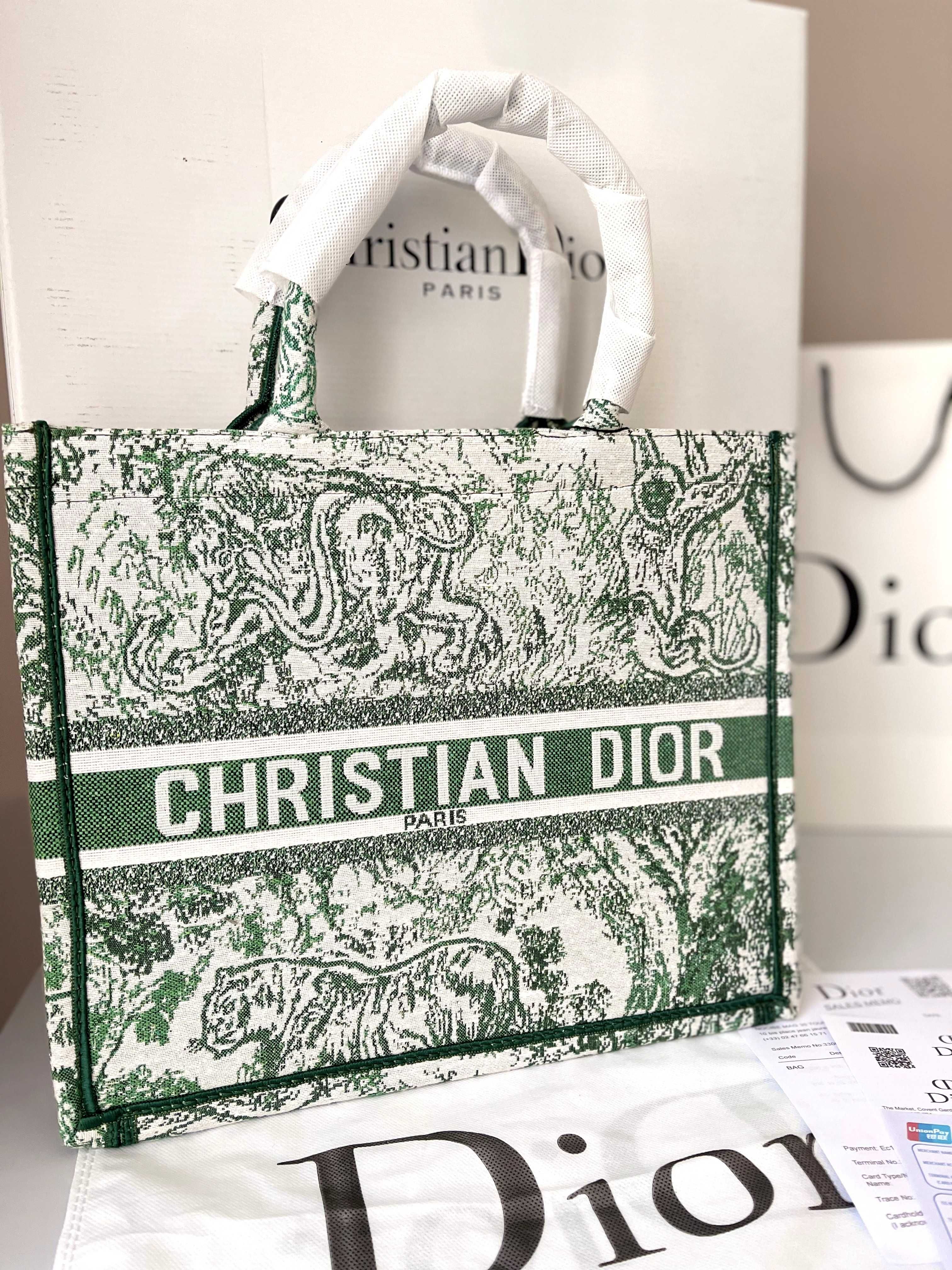 Poșetăgeanta Christian Dior Book Tote Medium 36cm x 28cm