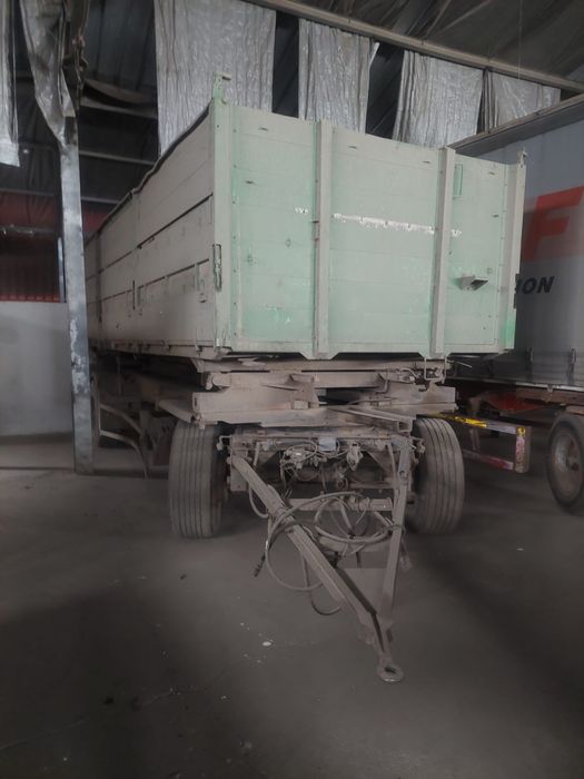 Vand 3 remorci in stare perfecta