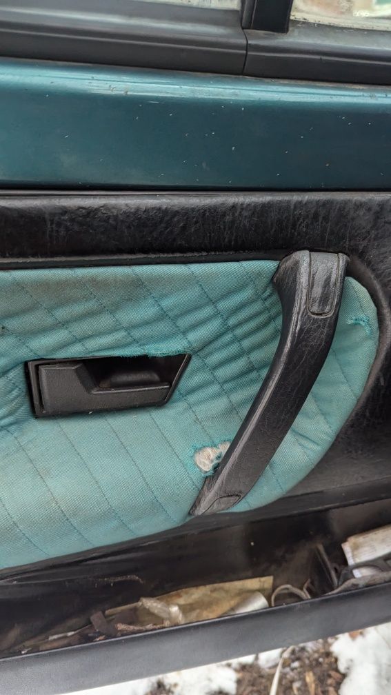 Здравейте продавам Polo86c от 1984 на части
