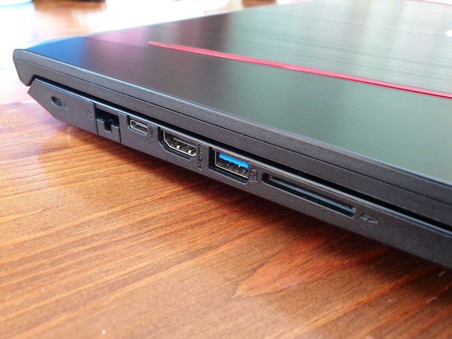 Геймърски Лаптоп Acer Predator Helios 300 N17C3, дисплей-17.3 инча