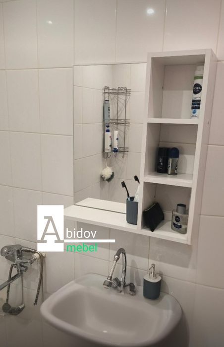 Универсальный навесной шкаф с зеркалом для  прихожей и ванной комнаты