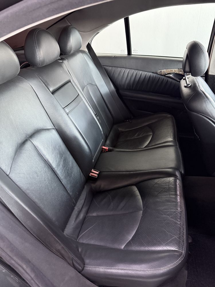 Mercedes Benz w211 3.7 L Sotiladi