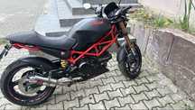 Ducati monster 695 cafe racer
