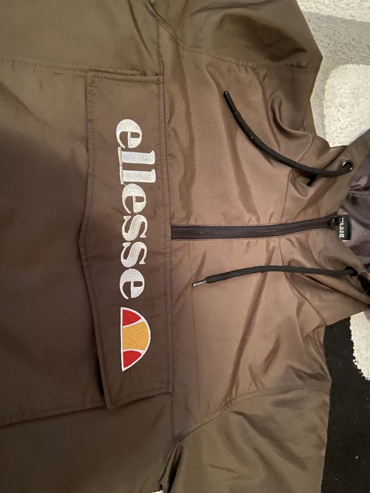 Яке ellesse чисто ново!