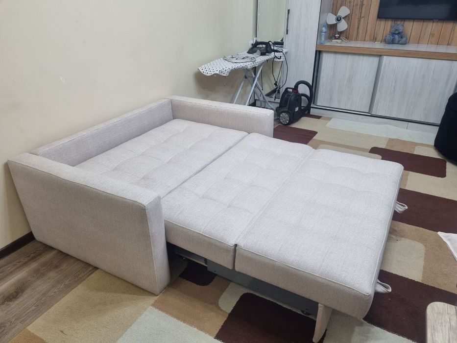 продаем мини диван Софа