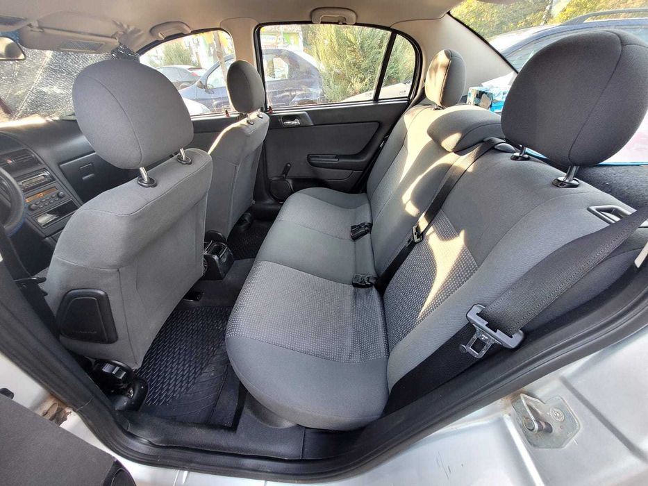 Primul proprietar vand Opel Astra G, Classic II, in 4 usi, din 2007