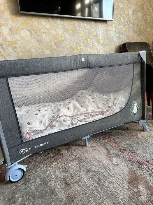 Продам детскую кроватку манеж