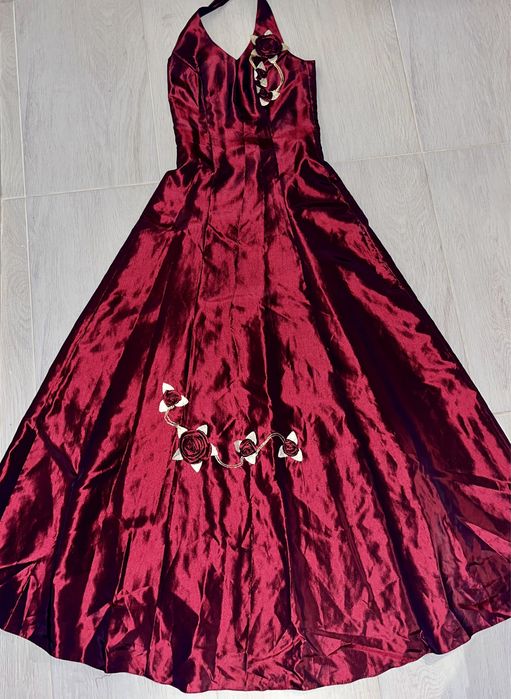 Rochie ocazie cu detalii florale