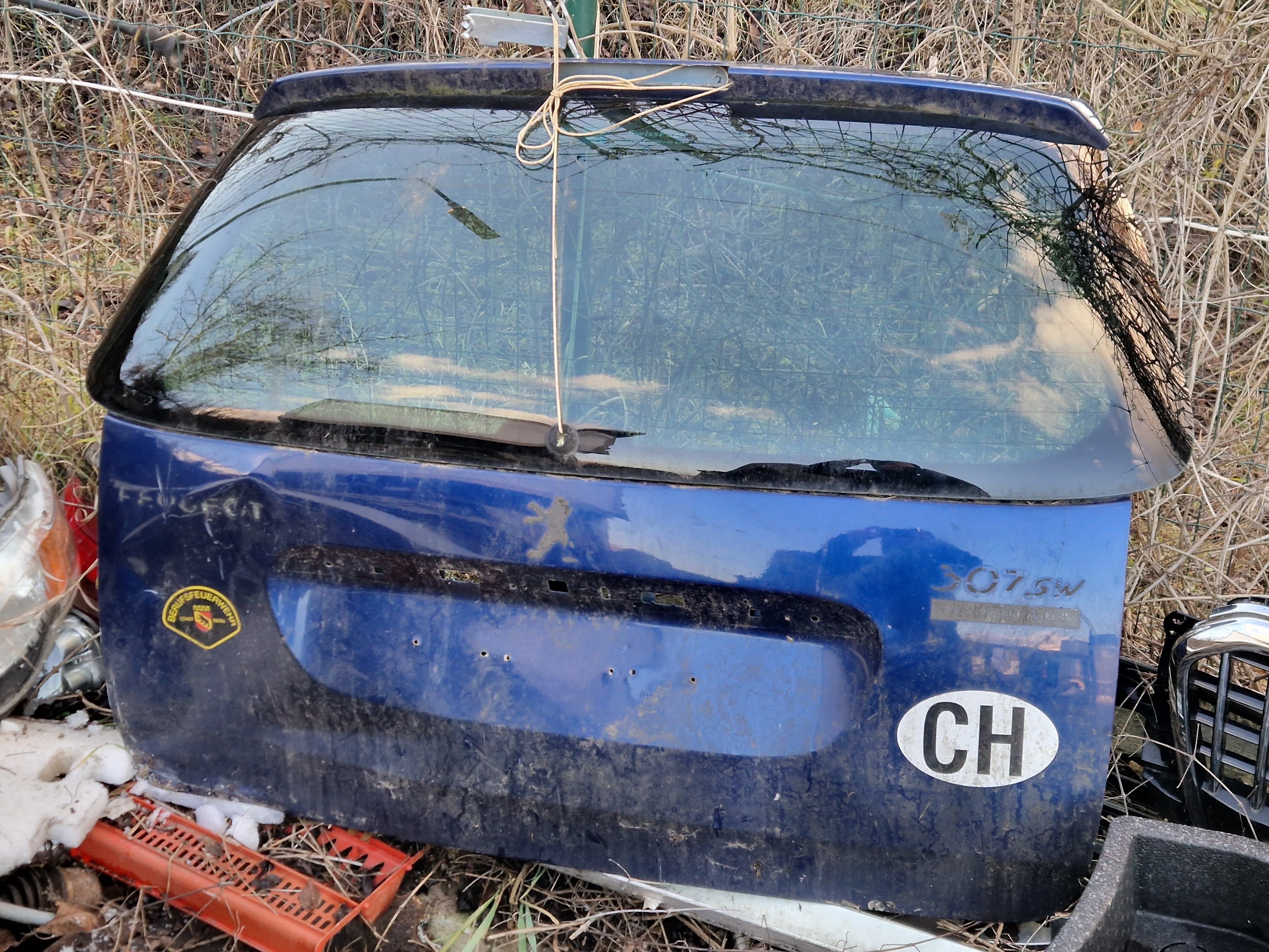 Задно стъкло с капак за Peugeot 307