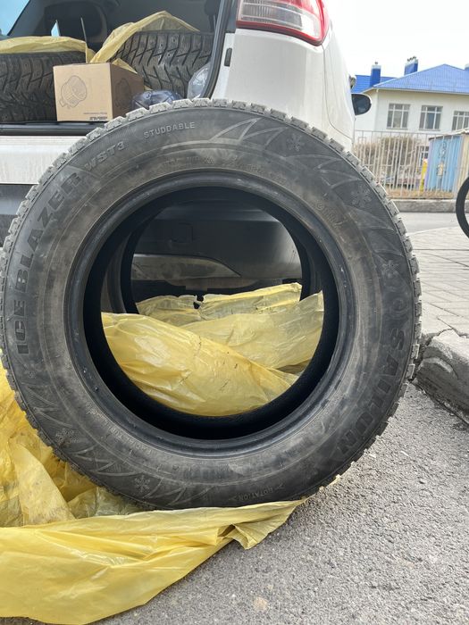 Комплект зимних шин 225*65 р17