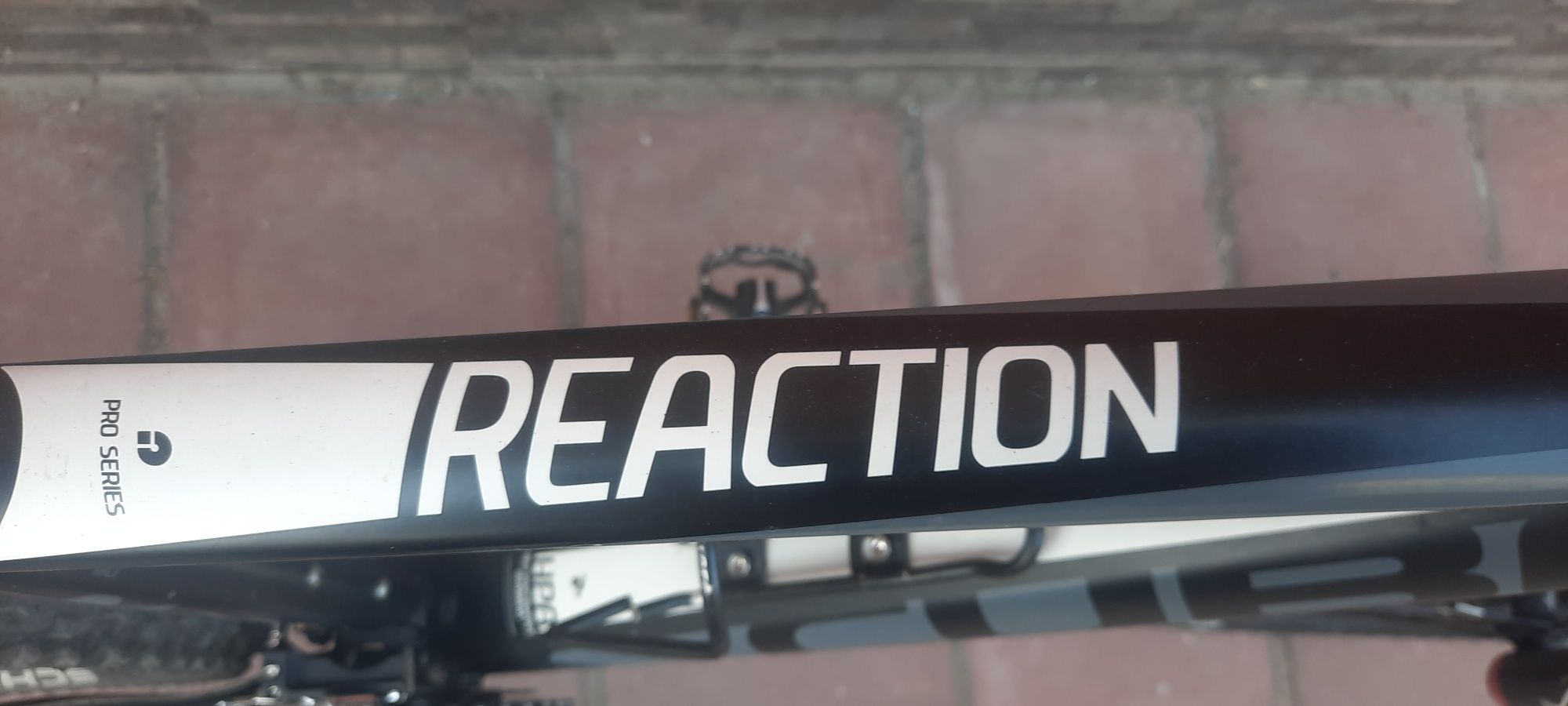 Cube Reaction 18"