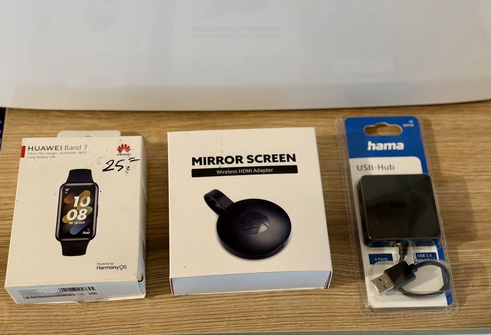 Huawei Band 7, Mirror Screen Cast wireless, Hama USB hub