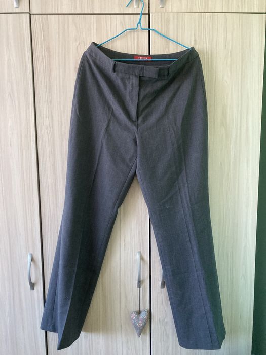 Подарявам дамски дрехи