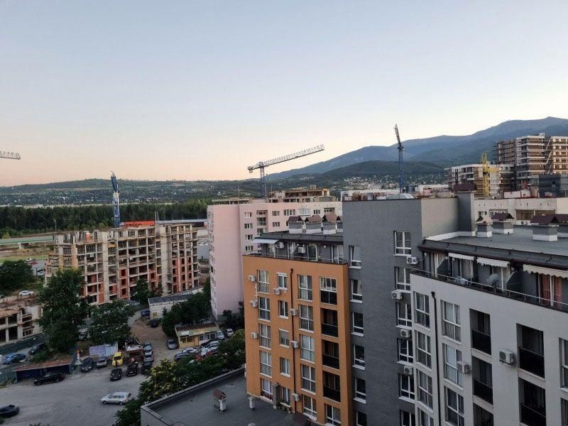 Тристаен за продажба в ж.к. Младост 4