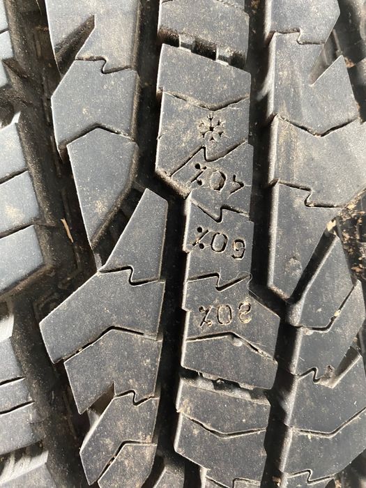 Nokian ROTIIVA AT 235/75/15