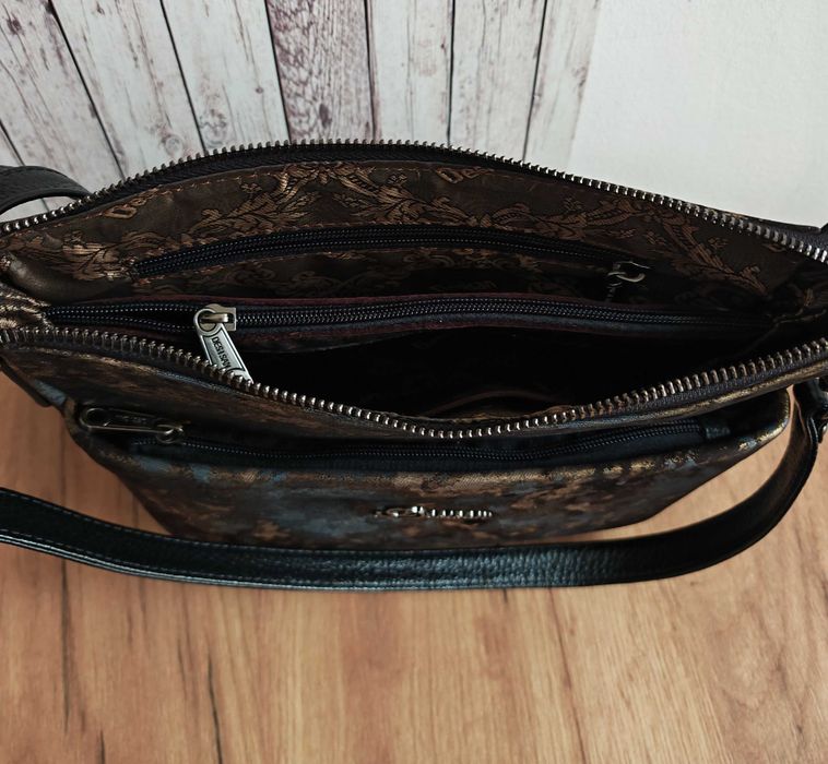 Нова чанта от лазерно обработен велур