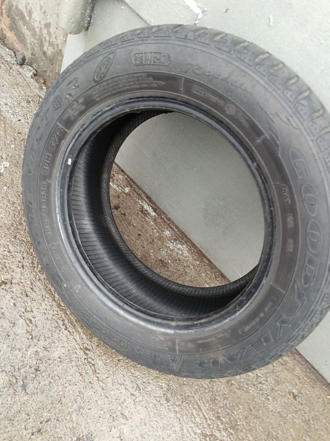 Продам 1 шину 185/65R14 Goodyear