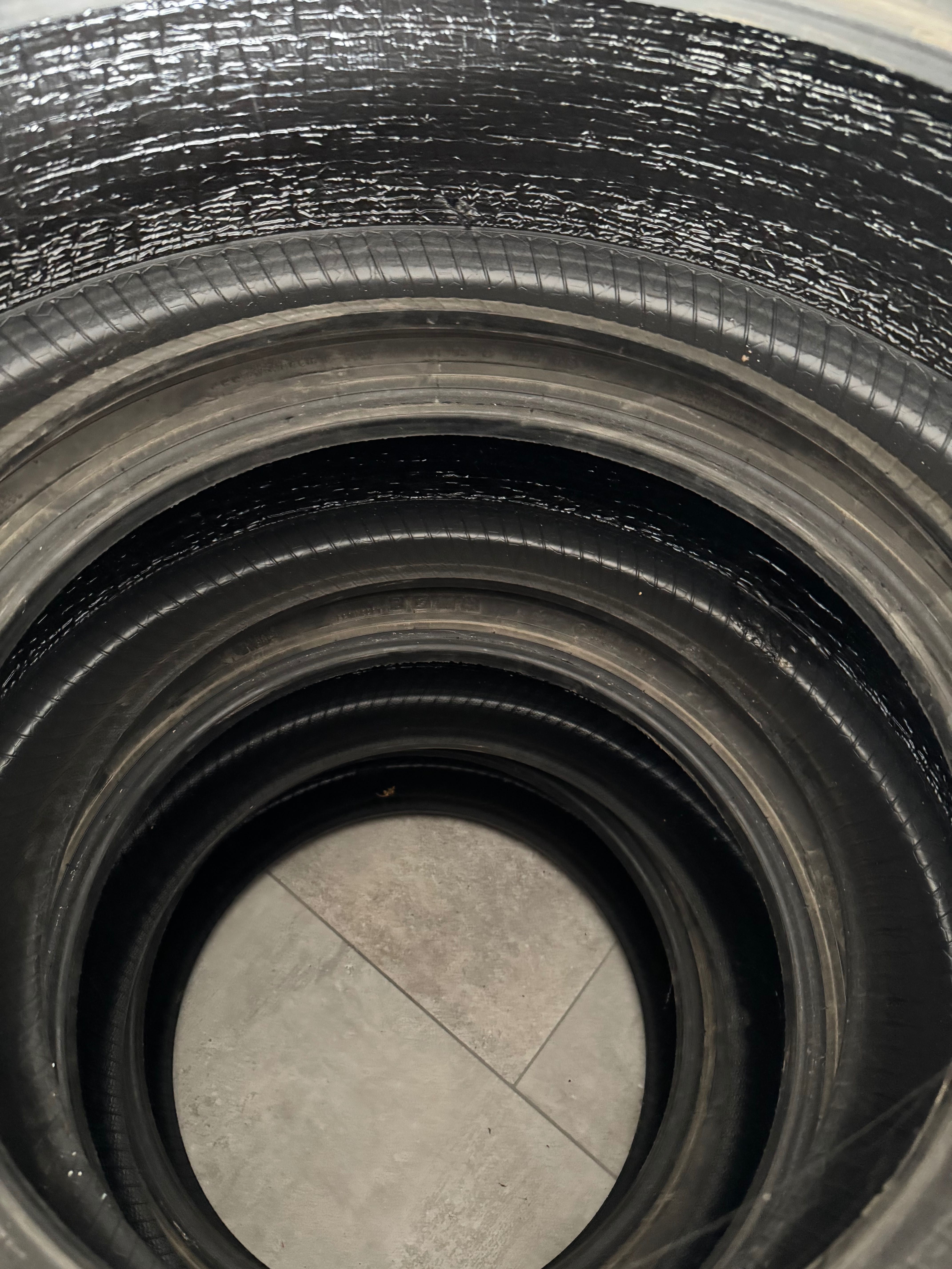Vând 4 cauciucuri de vară 235/50 R19