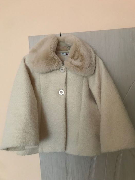 Бежаво ново палто