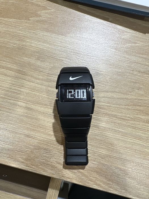 часы найк новые.