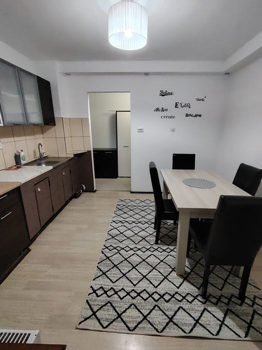 Inchiriez apartament 2 cam zona Modern